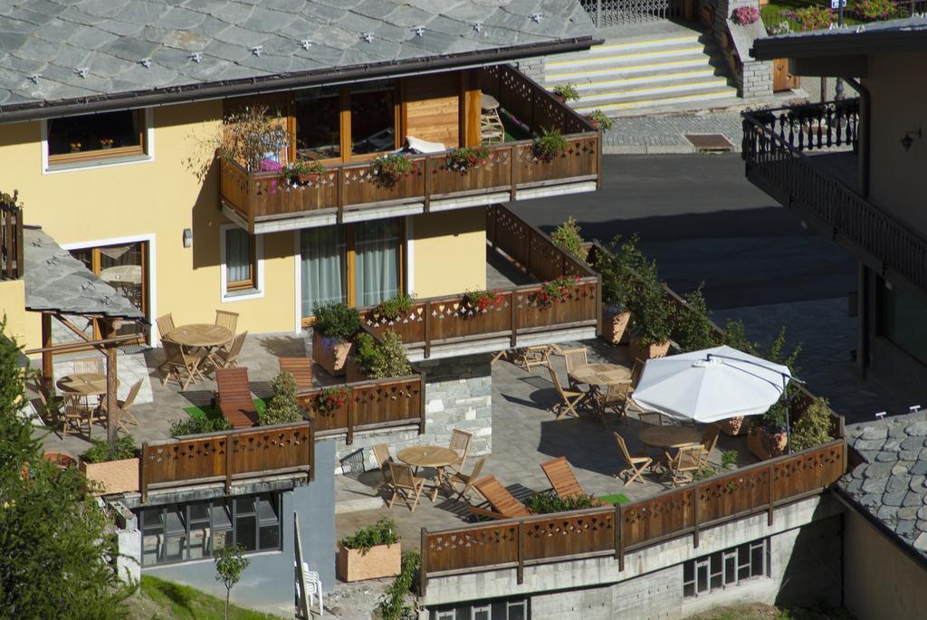 Miramonti Hotel Valtournenche Exterior photo