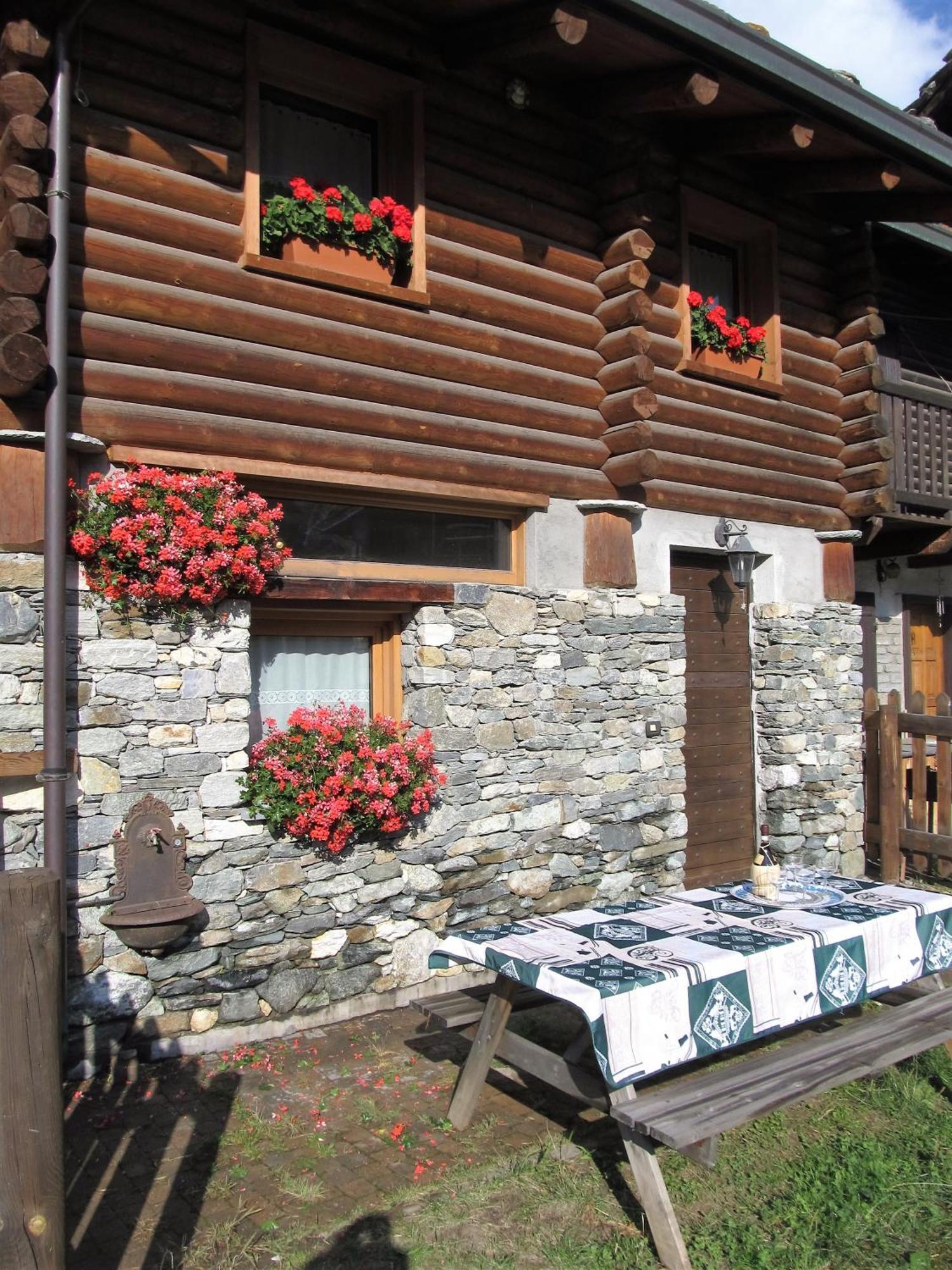 Miramonti Hotel Valtournenche Exterior photo