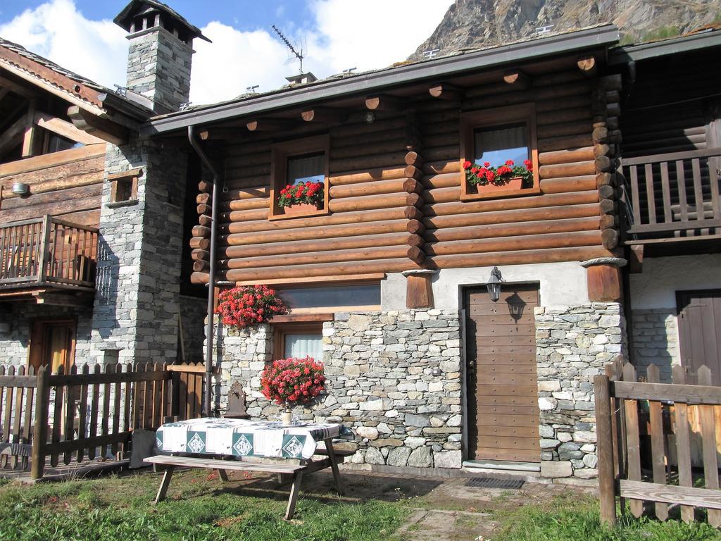 Miramonti Hotel Valtournenche Exterior photo