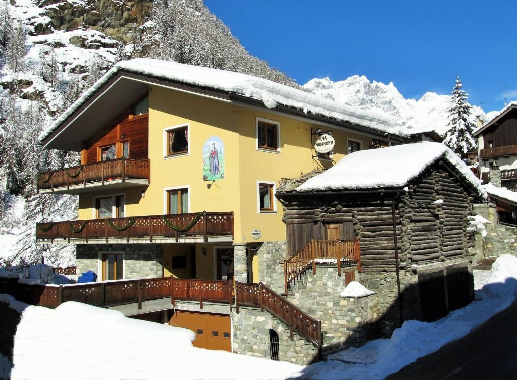 Miramonti Hotel Valtournenche Exterior photo