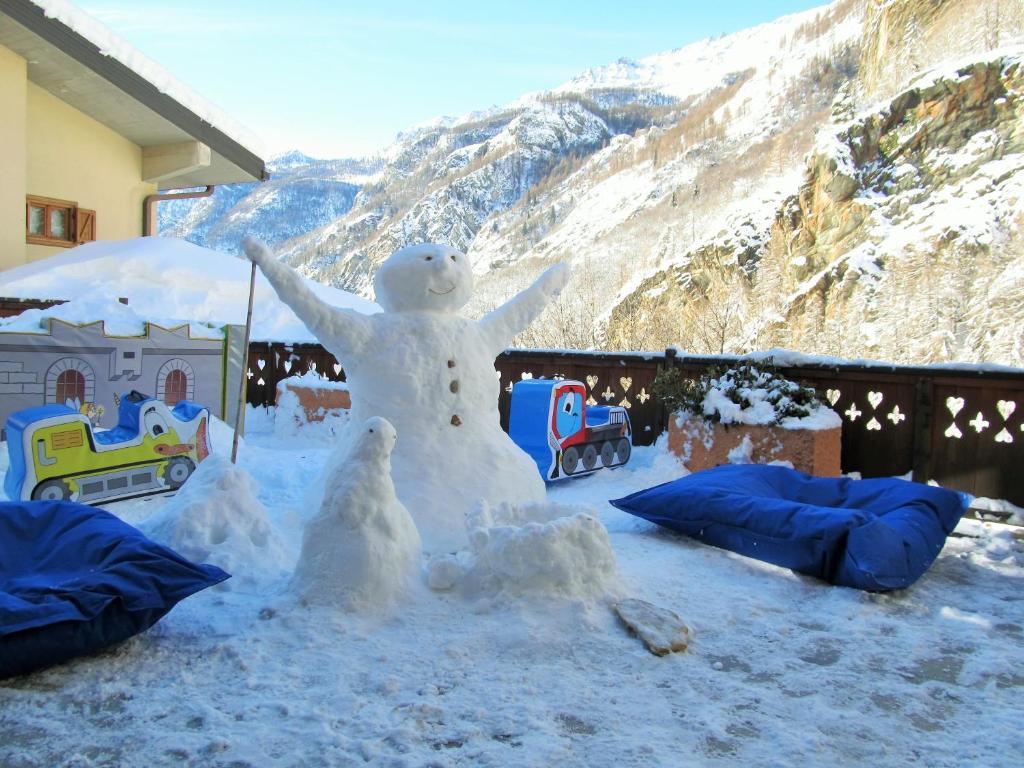 Miramonti Hotel Valtournenche Exterior photo