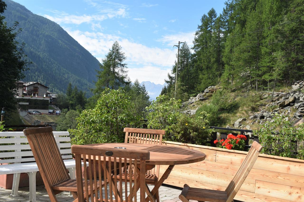 Miramonti Hotel Valtournenche Exterior photo
