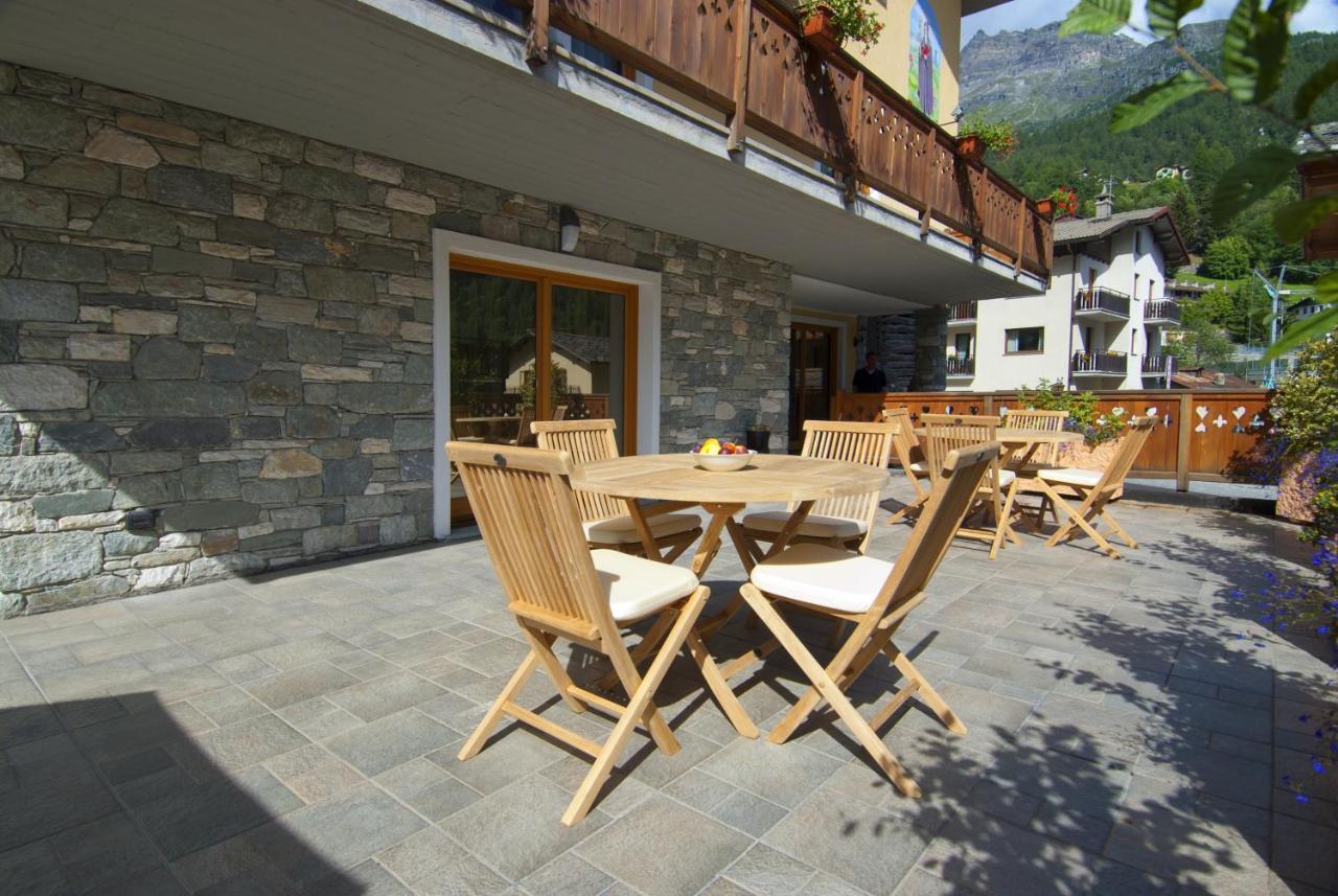 Miramonti Hotel Valtournenche Exterior photo